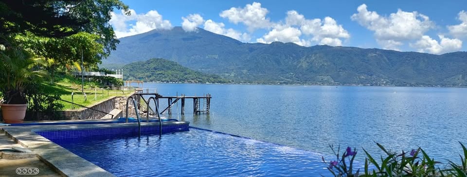 Casa en Lago de Coatepeque
